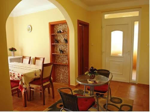 Apartment Villa Attila Heviz Ngoại thất bức ảnh